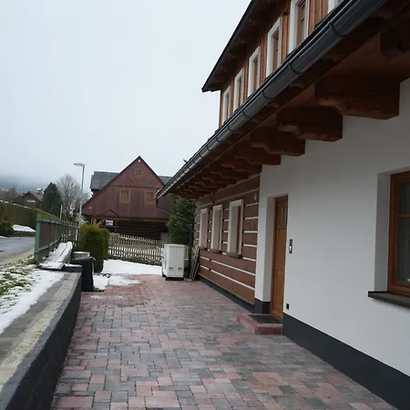 Apartament Melanie *