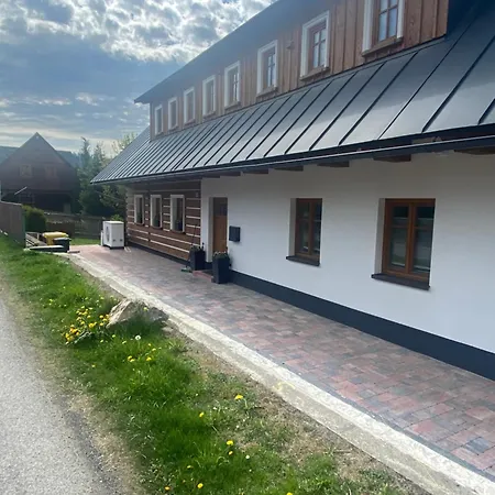 Melánie Apartman *